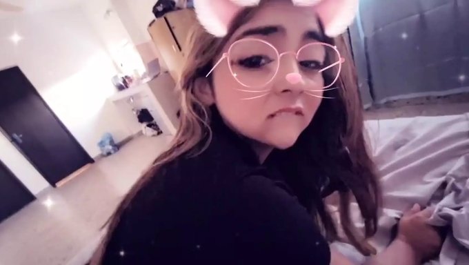 Genç (18+) Hd'De Kıçını Ve Ağzını Siktiriyor