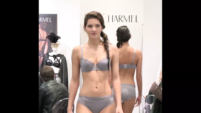 Avrupa Iç Çamaşırı Modellerinin Bu Derlemede Nasıl Boşaldığını Izleyin