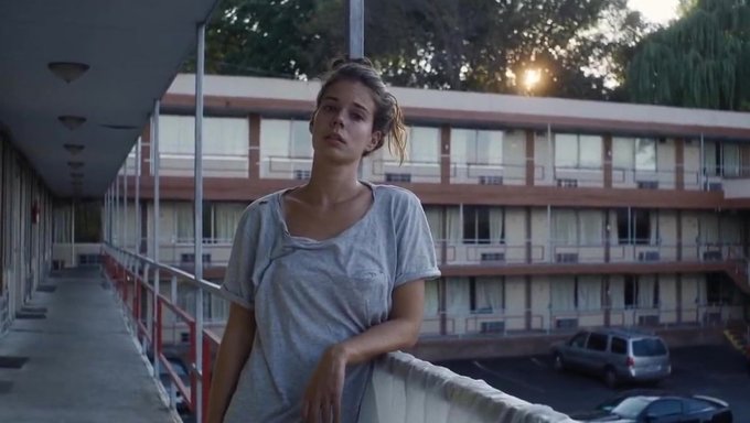 Laia Costa'Nın Doğadaki Hayatı