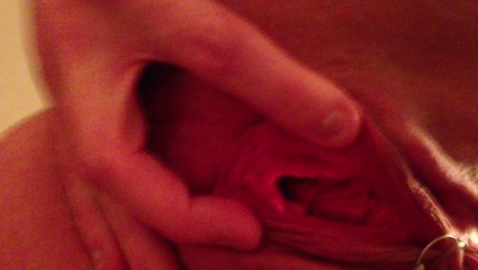 Amatör Kız Götünü Genişletiyor Ve Fisted Alıyor
