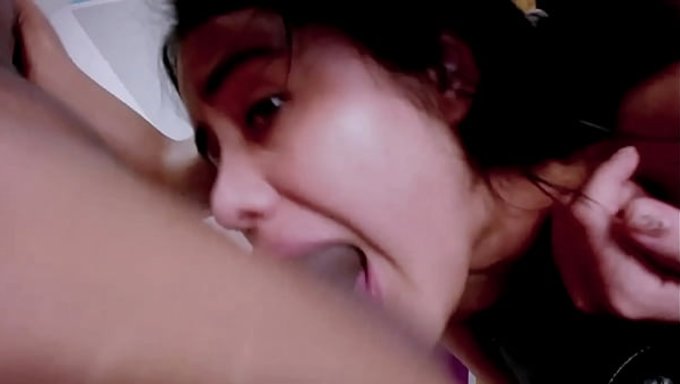 Naty Ruiz, Derin Boğaz Ve Yüz Sahneleriyle Sıcak Ve Hardcore Bir Orgyde.