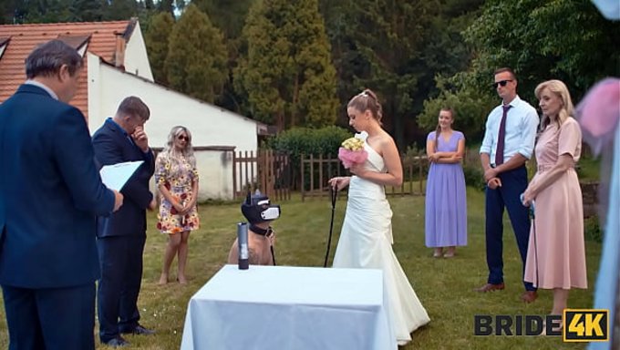 Doğal Memeli Ateşli Bir Gelinin Sapık Düğünü, Muhteşem 4k Kalitesinde Kaydedildi.