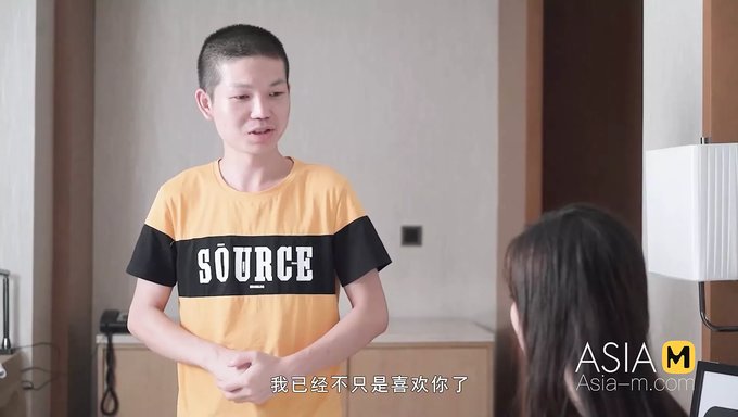 Asyalı Güzellik Yuan Zi Yi, Bu Orijinal Videoda Büyük Bir Yarak Alıyor