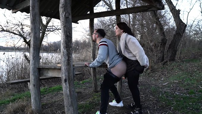 Sıcak Bir Esmerle Strapon Eylemi