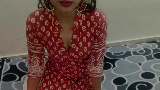 18 Yaşındaki Hintli Kız, Cowgirl Pozisyonunda Sikişiyor Ve Hd'De Ağzına Dolu Dolu Boşalıyor