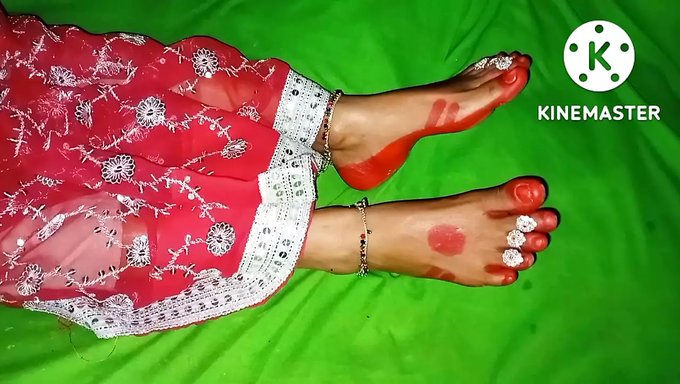 Desi 18 Yaşındaki Hd Videoda Çift Penetrasyon Ve Fisting Alıyor
