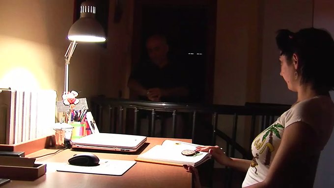 Italyan Amatör Fahişe Emiyor Ve Sikişiyor