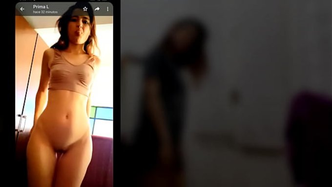 Bir Arkadaşla Sohbet, Whatsapp'Ta Ateşli Bir Şekilde Seks Yapıyor.