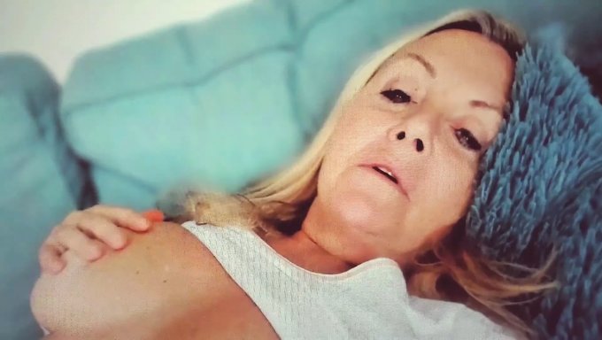Milf Büyükanne Jackie'Nin Büyük Doğal Göğüsleri - Bölüm 5