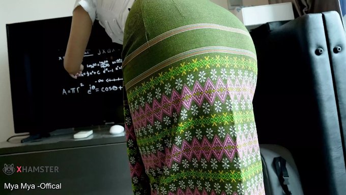 Amatör Asyalı Blowjob Ve Büyük Popolu Arkadan Seks
