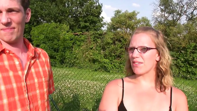 Thomas Ve Steffi Popolarını Siktiriyorlar
