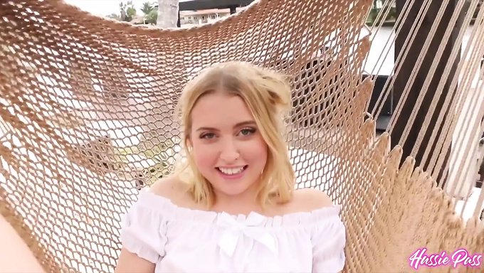Chloe Couture'Un Brian Omally Ile Ilk Bg Sahnesi Yeniden Düzenlenmiş Bir Videoda