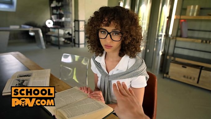 Dar, Minyon Kolombiyalı Am, 11 Dakikalık Pov Sikişin Odak Noktası Oluyor.