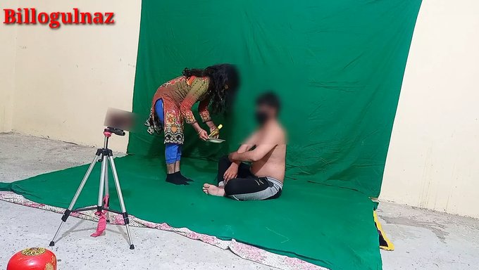 Büyük Popolu Erkek Kardeş Bu Sıcak Masaj Seansında Kontrolü Ele Alıyor