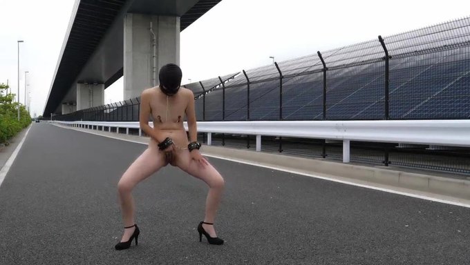Halka Açık Bdsm: Karısı Jasmine Reipon'Un Sikine Biniyor