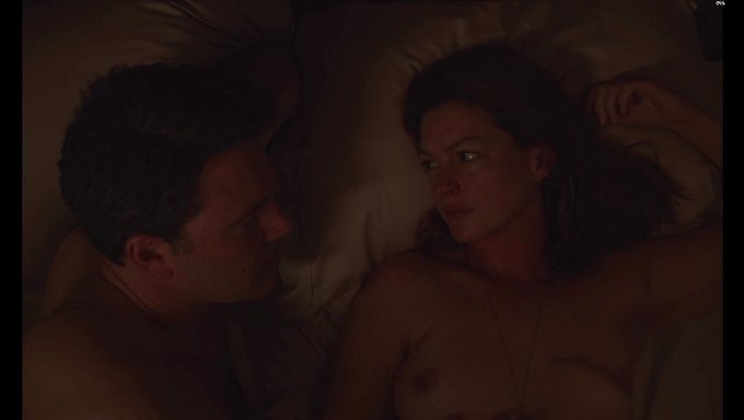 Anne Hathaway'In The Last Thing He Wanted'Daki Son Çıplak Performansı