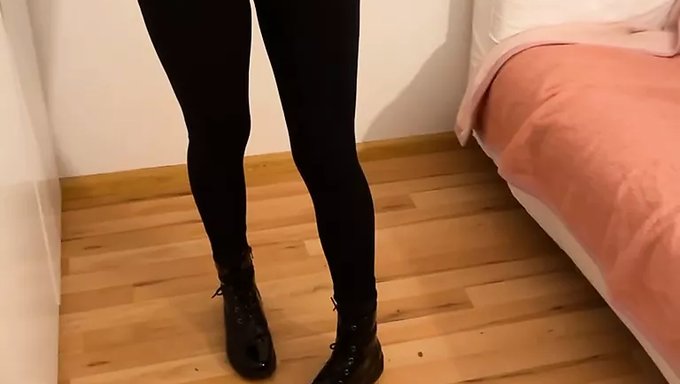 18+ Genç Melissa Imberi'Nin Dildo Ile Anal Macerası