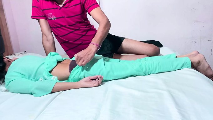 Kirli Hintli Genç Ilk Am Sikiş Deneyimini Yaşıyor