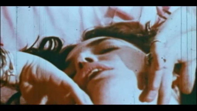 Klasik Pornoda Sahip Olan Retro Bebek