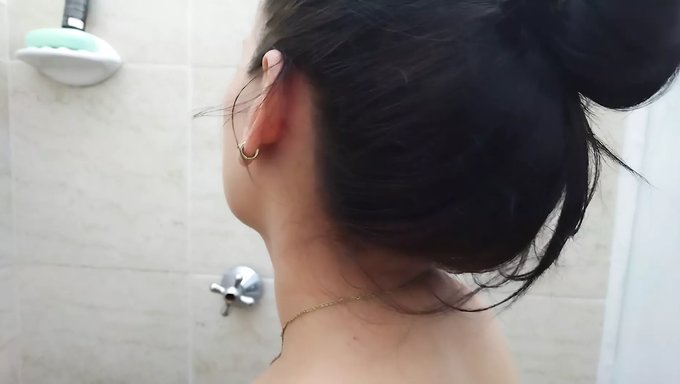 Amatör Üvey Kız Kardeş Pov'Da Sert Bir Anal Sikiş Alıyor