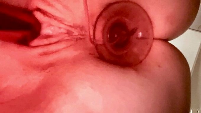 Amerikan Güzellikleri Mastürbasyon Yapıyor Ve Orgazm Oluyorlar