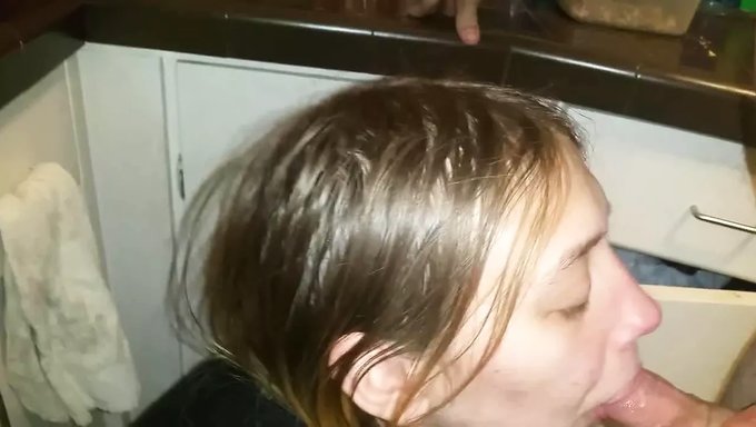 Genç Kızlar Mandy, Amy Ve Lori, Sıcak Bir Üçlüde Boşalma Takası Yapıyorlar