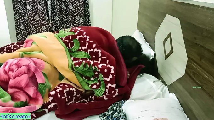 Muhteşem Vücutlu Milf Anne Aldatan Kocasını Sikti