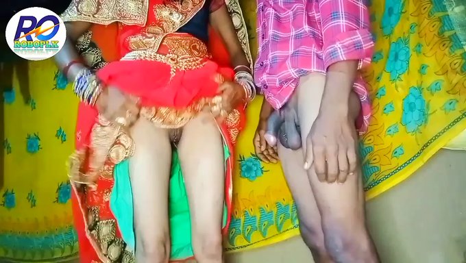 Saree'De Boşalma: Nihai Hint Köyü Deneyimi