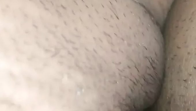 Hintli 18 Yaşındaki Kız, Uzun Boylu Bir Romantizm Videosunda Desi Devar Bhabhi Ile Karşılaşıyor