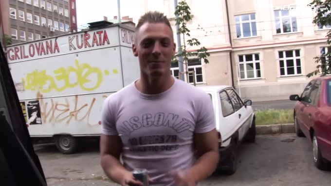 Genç (18+) Büyük Yarak Tarafından Acımasızca Beceriliyor