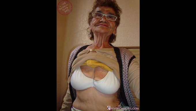 Eylemde Yakalanan Milf Büyükanneler