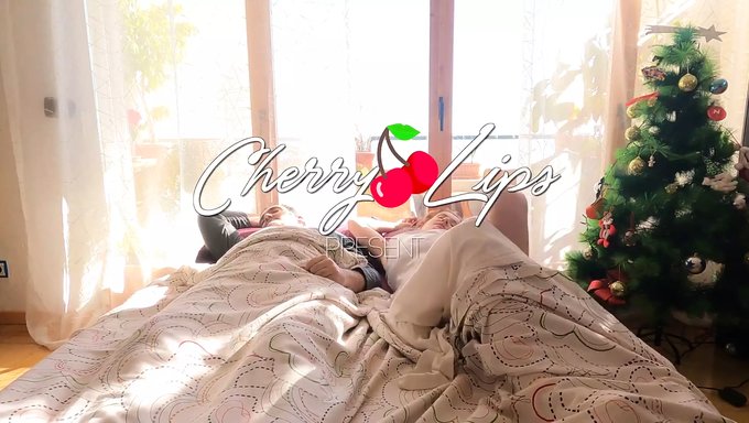 Sarışın Milf Bu Amatör Videoda Creampie Sürprizi Alıyor