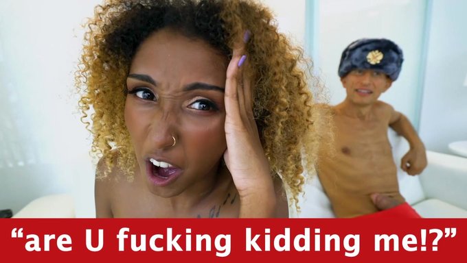 Göğüslü Siyah Güzellik Kiki Star, Rus Yakışıklı Vlad'In Muazzam Üyesiyle Irklararası Bir Buluşmada Kafa Kafaya Veriyor