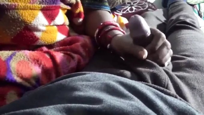 Aldatan Karı, Gizli Kamerada Sakso Çekerken Yakalandı