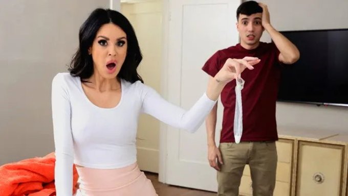 Jamie Michelle Ve Üvey Annesinin Üçlü