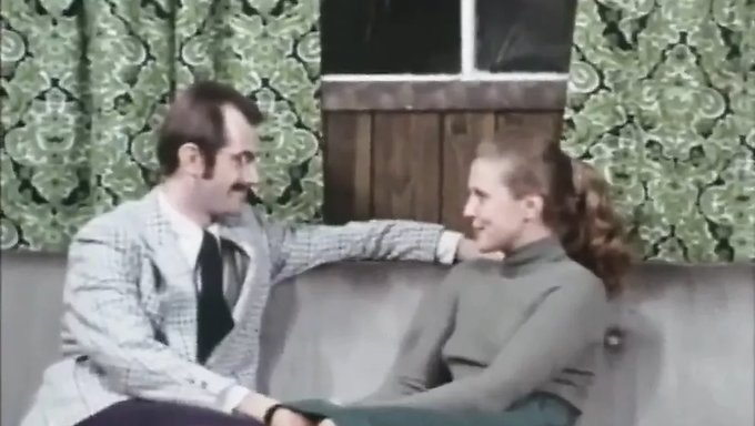 2 Sıcak Klasik Retro Sahne