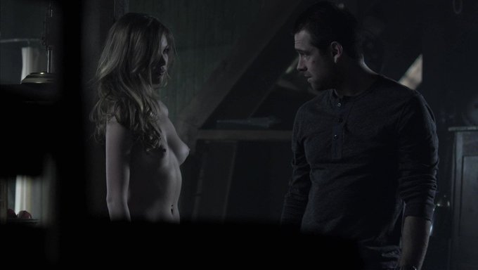 Esmer Lily Simmons Bu Hd Videoda Duygusal Bir Sakso Çekiyor