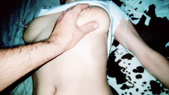 Koca, Karısının Arkadaşının Anal Seksini Hd Olarak Çekiyor