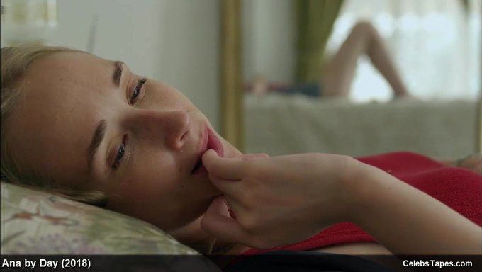 Ünlü Göğüsler: Ingrid Garcia-Jonsson'In Çıplak Ve Erotik Filmi