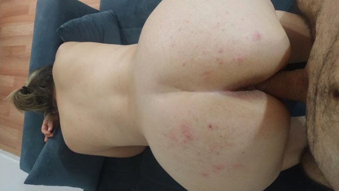 Karımın Büyük Klitorisi Ve Poposu Antrenman Yapıyor