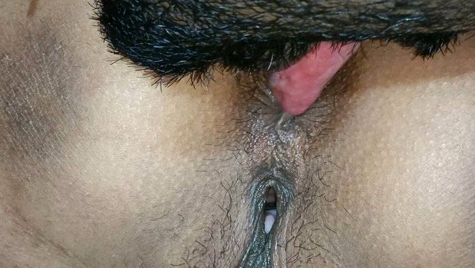 18 Yaşındaki Hintli Genç Kızın Kıçı Ve Amı Yalatılıyor