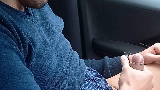 Genç Bir Yoga Eğitmeni, Araba Tabanlı Bir Solo Performansın Ardından Boşalmamı Tüketiyor - Zevk Inmesi