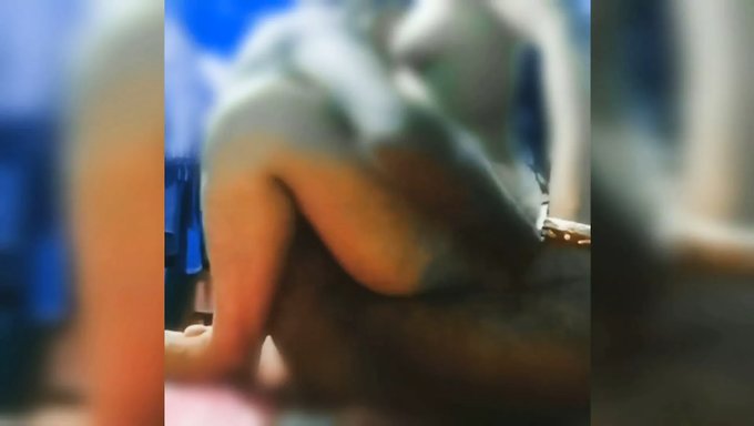 Ev Yapımı Gay Hint Çifti Mastürbasyon Yapıyor Ve Boşalıyor