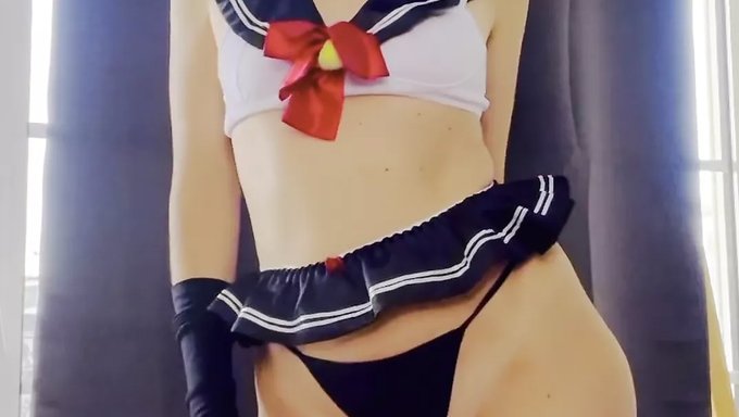 Genç (18+) Denizci Ayı Cosplay'Inde Amını Siktiriyor