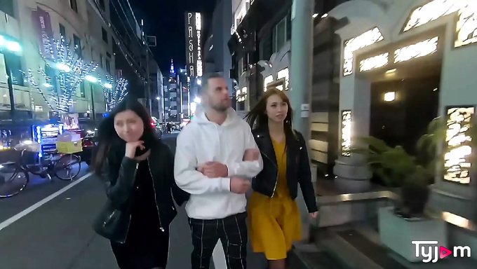 Büyük Yaraklı Japon Amına Sert Sikiş Ve Boşalma