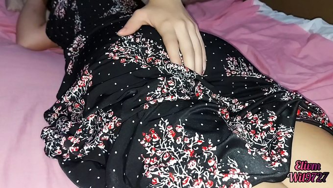 Desi Üvey Kardeşi, Kosta Rikalı Üveyn Annesiyle Baştan Çıkarıp Sikişiyor