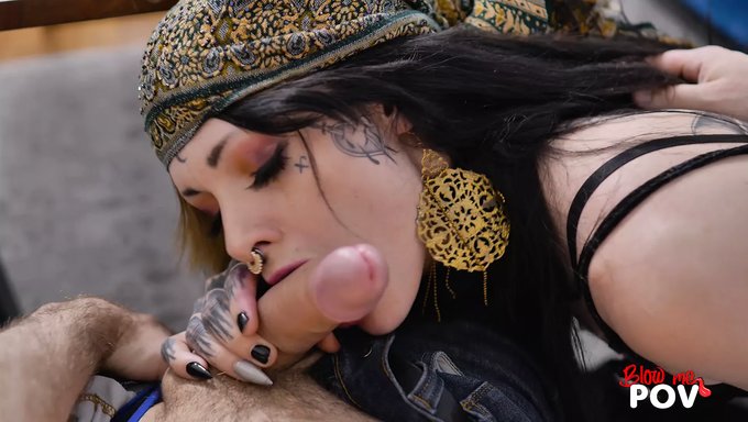Blowjob Pov: Grup Halinde Sert Emen Transgender
