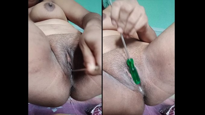 Islak Ve Vahşi: Genç (18+) Bir Dildo Ile Vahşileşiyor