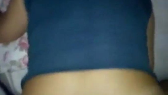 Mae'Nin Güzel Kıvrımları Ve Anal Becerileri Ateşli Bir Video Oluşturuyor