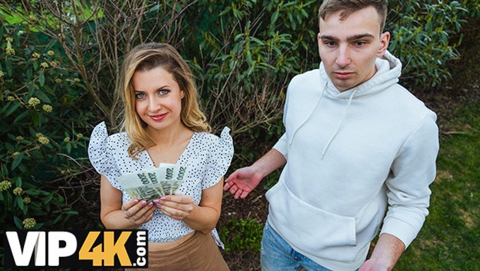 Steve Q'Nun Sarışın Güzellik Andrea Ile Maceralı Aşk Hayatı